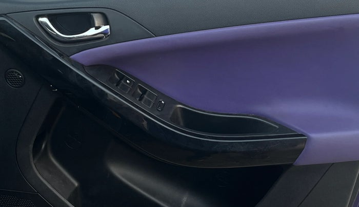 2023 Tata NEXON FEARLESS PURPLE + SUNROOF DUAL TONE 1.2 PETROL, Petrol, Manual, 28,568 km, Driver Side Door Panels Control