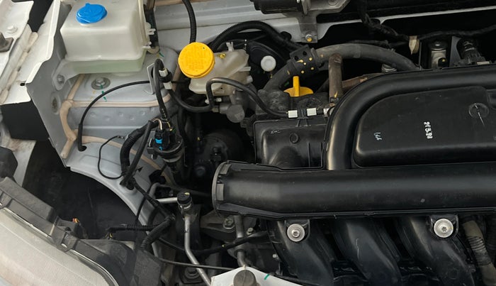 2024 Renault Kwid RXT 1.0 AMT, Petrol, Automatic, 18,999 km, Engine View - Right