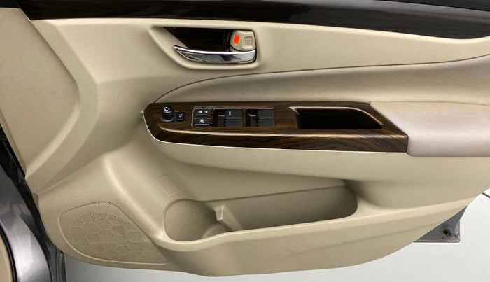 2017 Maruti Ciaz ZETA 1.4  AT PETROL, Petrol, Automatic, 52,870 km, Driver Side Door Panels Control