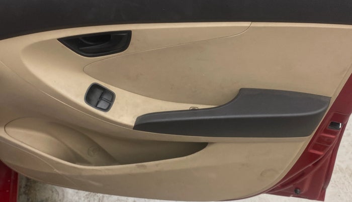 2017 Hyundai Eon ERA +, Petrol, Manual, 82,037 km, Driver Side Door Panels Control