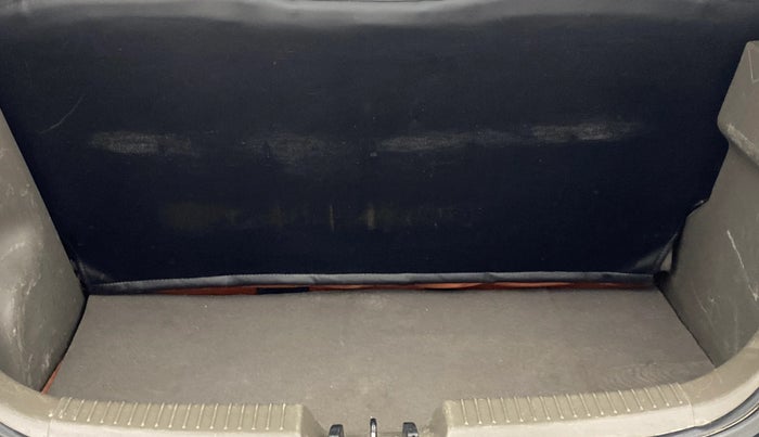 2013 Hyundai i10 ERA 1.1, Petrol, Manual, 62,904 km, Boot Inside