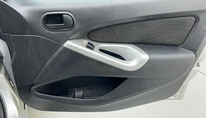 2013 Ford Figo 1.4 ZXI DURATORQ, Diesel, Manual, 75,455 km, Driver Side Door Panels Control