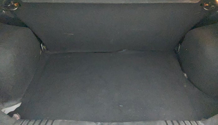 2013 Ford Figo 1.4 ZXI DURATORQ, Diesel, Manual, 75,455 km, Boot Inside