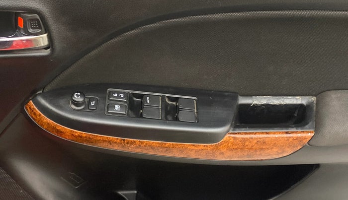 2018 Maruti Baleno DELTA PETROL 1.2, Petrol, Manual, 37,186 km, Driver Side Door Panels Control