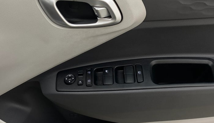 2022 Hyundai GRAND I10 NIOS ASTA AMT 1.2 KAPPA VTVT, Petrol, Automatic, 16,256 km, Driver Side Door Panels Control