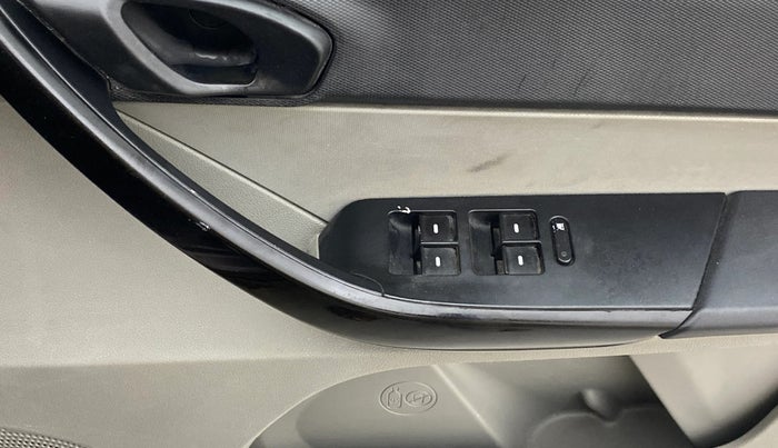 2016 Tata Tiago XM PETROL, Petrol, Manual, 70,735 km, Driver Side Door Panels Control