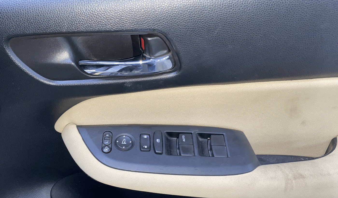 2024 Honda City 1.5L I-VTEC V, Petrol, Manual, 28,986 km, Driver Side Door Panels Control