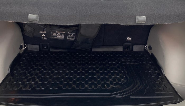 2022 Jeep Compass LIMITED (O) 2.0 DIESEL, Diesel, Manual, 52,058 km, Boot Inside