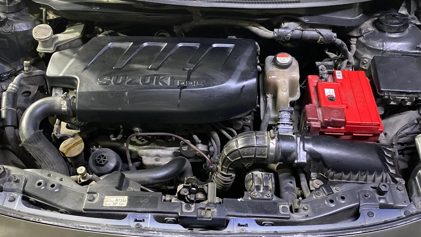 2017 Maruti Dzire VDI, Diesel, Manual, 78,458 km, Engine View