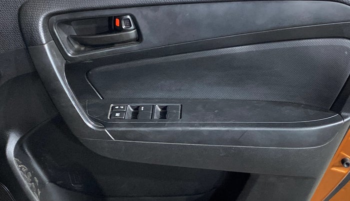 2022 Maruti Vitara Brezza LXI, Petrol, Manual, 24,214 km, Driver Side Door Panels Control