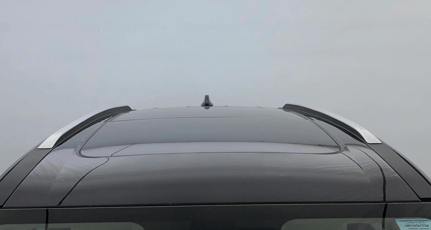 2023 Mahindra XUV700 AX 7 LUXURY P AT 7 STR, Petrol, Automatic, 60,165 km, Moonroof/ Sunroof