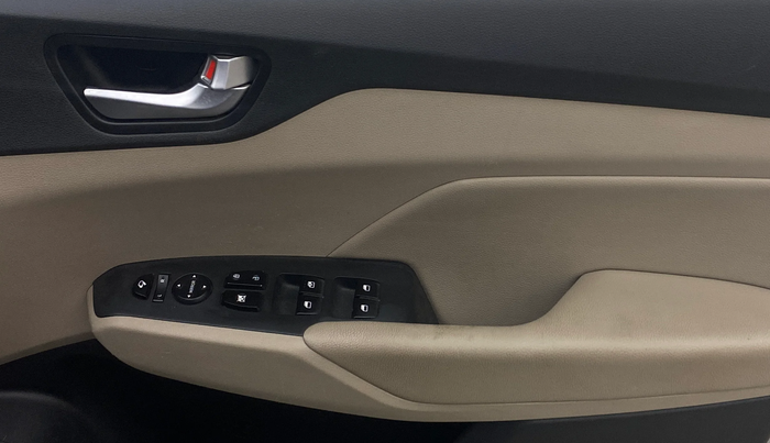 2018 Hyundai Verna 1.6 VTVT SX O, Petrol, Manual, 57,585 km, Driver Side Door Panels Control