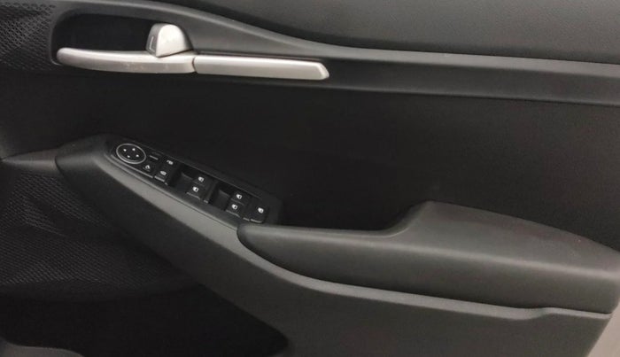 2019 KIA SELTOS HTK PLUS 1.5, Petrol, Manual, 22,632 km, Driver Side Door Panels Control