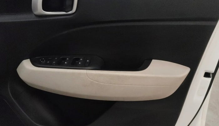 2023 Hyundai VENUE SX 1.2 PETROL, Petrol, Manual, 10,757 km, Driver Side Door Panels Control