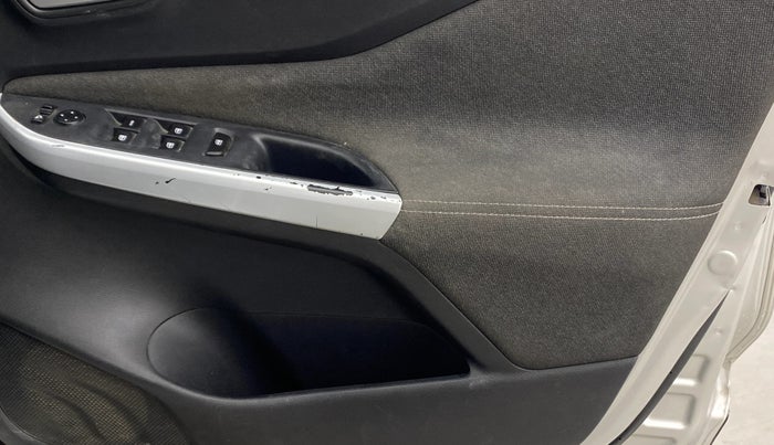 2020 Nissan MAGNITE XV PREMIUM TURBO (O), Petrol, Manual, 41,361 km, Driver Side Door Panels Control