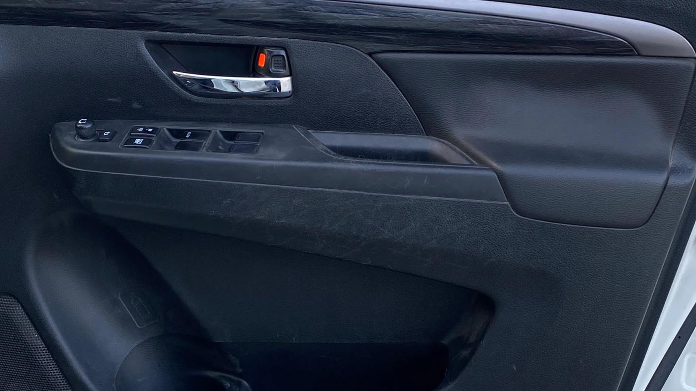 2022 Maruti XL6 ZETA AT, Petrol, Automatic, 55,305 km, Driver Side Door Panels Control