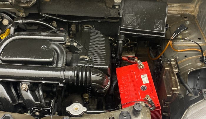 2020 Renault Kwid RXT 1.0 AMT (O), Petrol, Automatic, 64,760 km, Engine View - Left