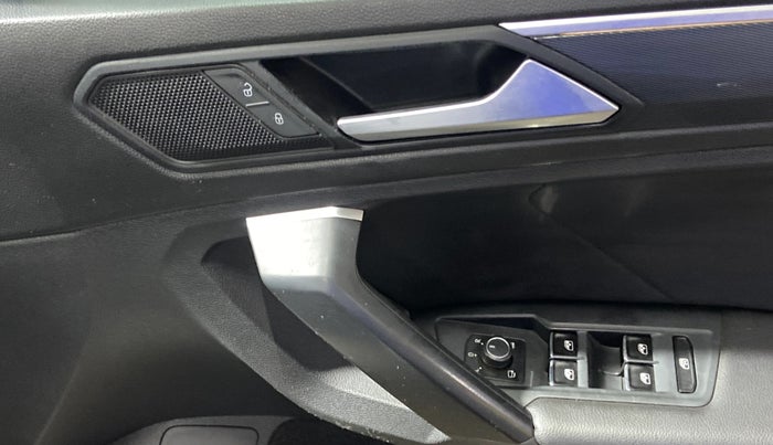 2019 Volkswagen TIGUAN HIGHLINE TDI AT, Diesel, Automatic, 1,21,122 km, Driver Side Door Panels Control