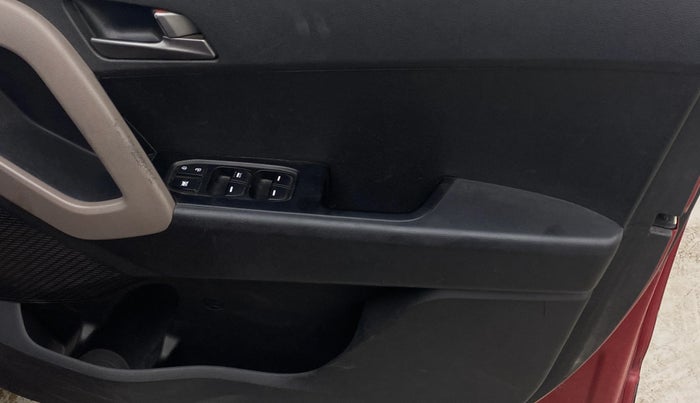 2016 Hyundai Creta SX PLUS 1.6 PETROL, Petrol, Manual, 81,880 km, Driver Side Door Panels Control