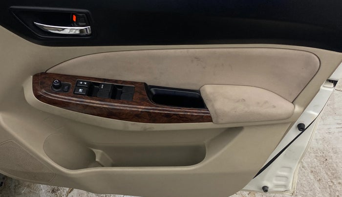 2018 Maruti Dzire ZDI PLUS AMT, Diesel, Automatic, 1,03,305 km, Driver Side Door Panels Control