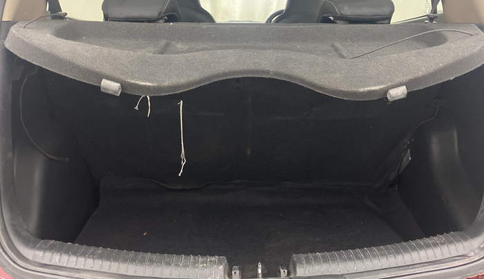 2014 Hyundai Grand i10 ASTA 1.1 CRDI, Diesel, Manual, 1,11,939 km, Boot Inside