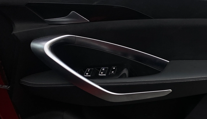 2019 MG HECTOR SHARP HYBRID 1.5 PETROL, Petrol, Manual, 44,200 km, Driver Side Door Panels Control