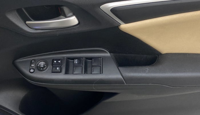 2021 Honda Jazz 1.2L I-VTEC VX CVT, Petrol, Automatic, 29,399 km, Driver Side Door Panels Control