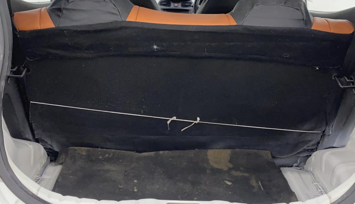 2014 Hyundai Eon ERA +, Petrol, Manual, 97,806 km, Boot Inside