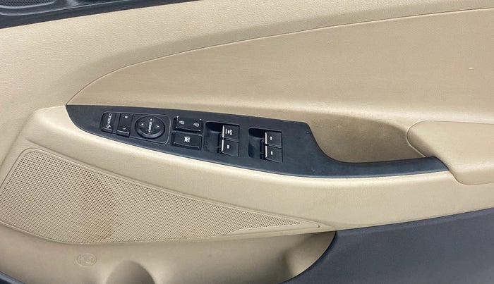 2018 Hyundai Tucson GLS 2WD AT PETROL, Petrol, Automatic, 92,925 km, Driver Side Door Panels Control