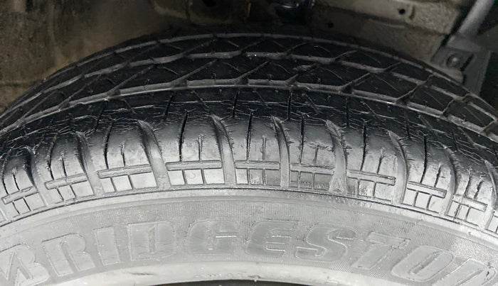 2013 Maruti Swift VDI, Diesel, Manual, 71,824 km, Right Front Tyre Tread