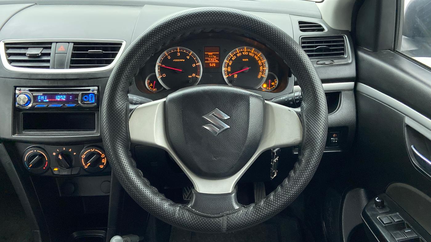 2013 Maruti Swift VDI, Diesel, Manual, 71,824 km, Steering Wheel Close Up