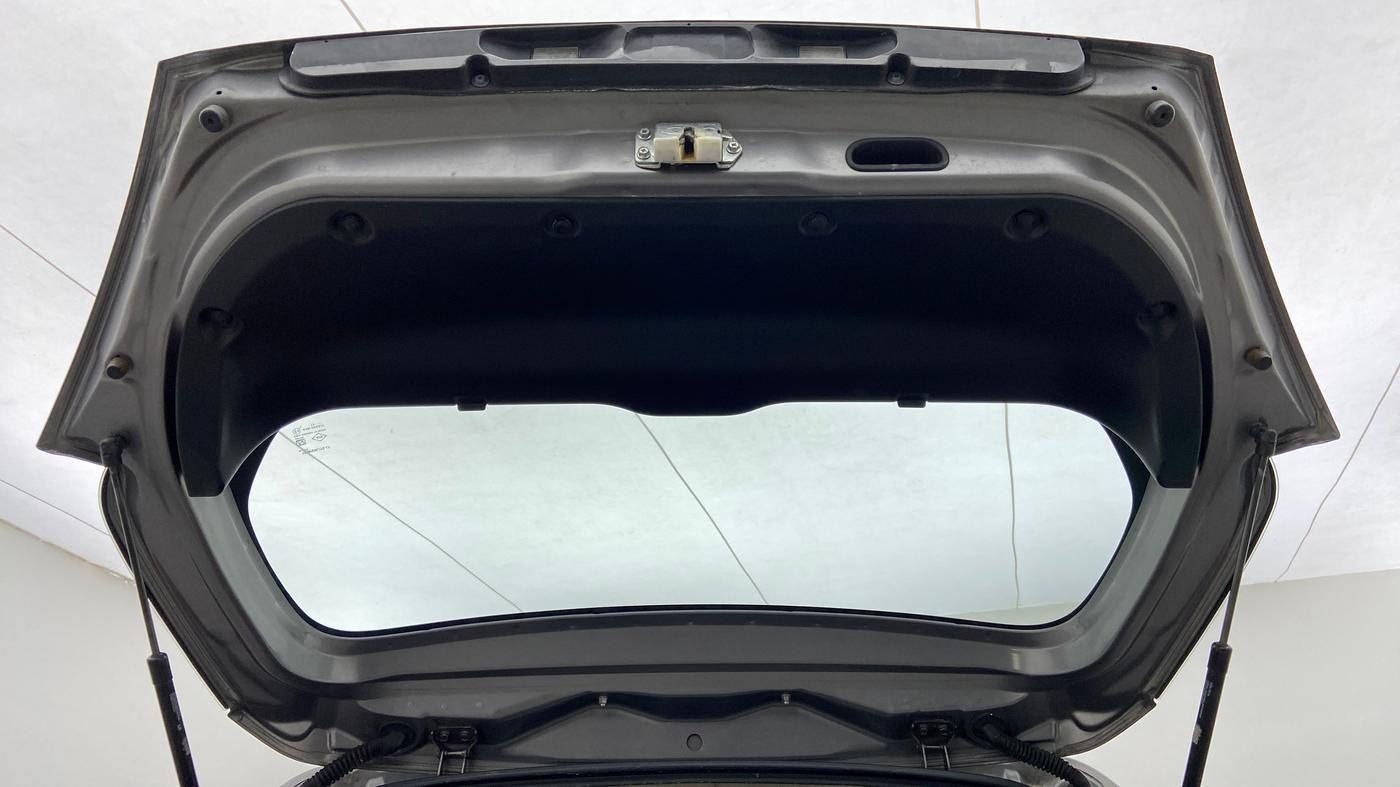 2013 Maruti Swift VDI, Diesel, Manual, 71,824 km, Boot Door Open