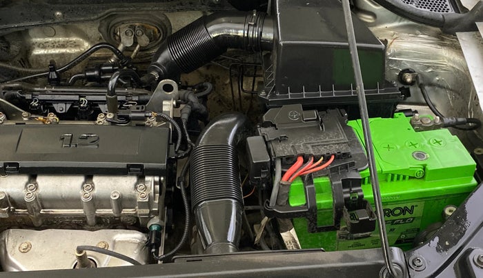 2014 Volkswagen Polo HIGHLINE1.2L, Petrol, Manual, 44,306 km, Engine View - Left