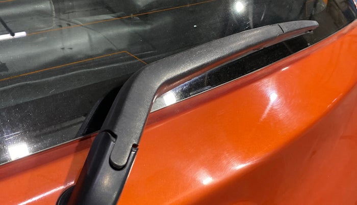 2017 Toyota Etios CROSS 1.2 G, Petrol, Manual, 1,09,423 km, Rear Wiper