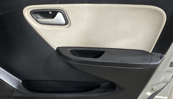 2022 Maruti Alto VXI, Petrol, Manual, 35,415 km, Driver Side Door Panels Control