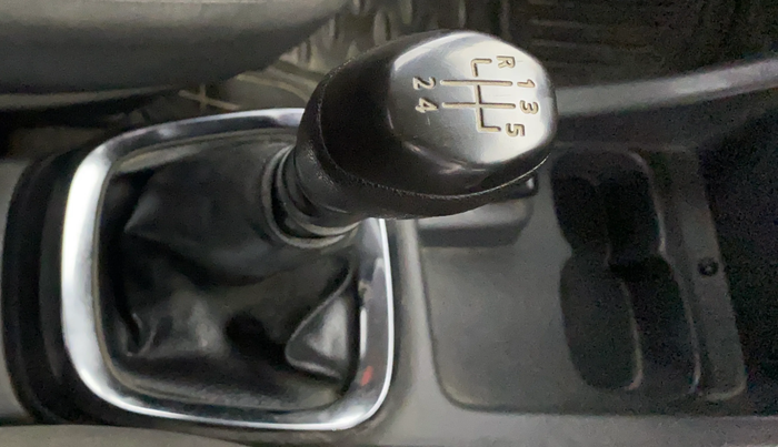 2015 Renault Kwid RXL, Petrol, Manual, 60,481 km, Gear Lever