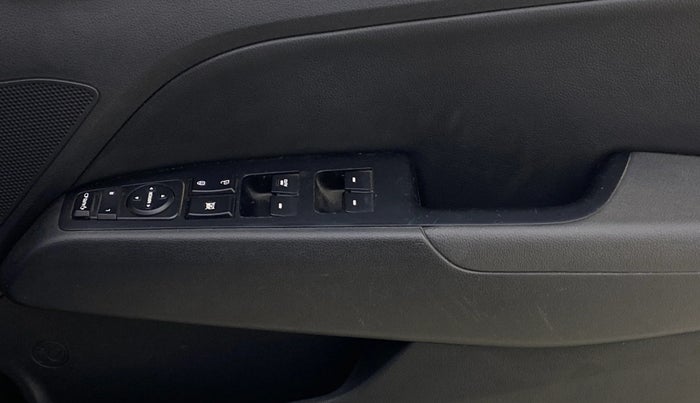 2017 Hyundai New Elantra 2.0 SX MT PETROL, Petrol, Manual, 48,625 km, Driver Side Door Panels Control