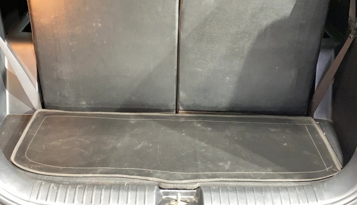 2022 KIA CARENS LUXURY PLUS 1.4 PETROL 7 STR, Petrol, Manual, 43,820 km, Boot Inside