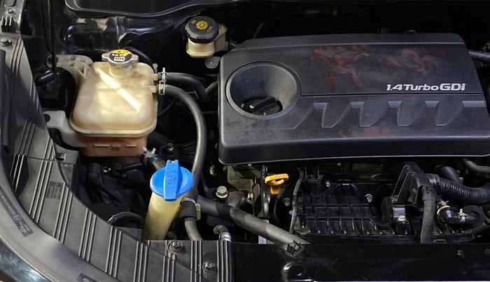 2022 KIA CARENS LUXURY PLUS 1.4 PETROL 7 STR, Petrol, Manual, 43,820 km, Engine View - Right