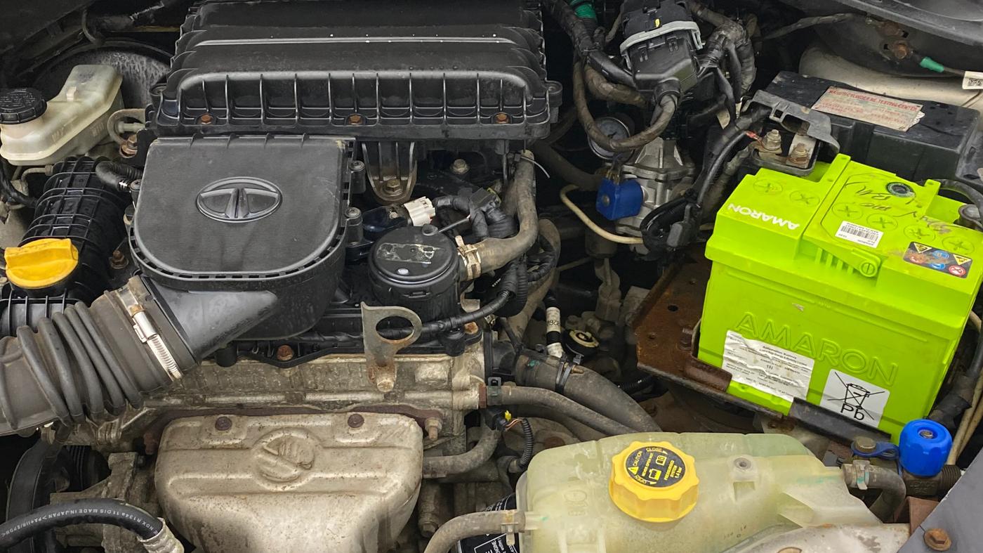 2018 Tata TIAGO NRG PETROL, CNG, Manual, 89,100 km, Engine View - Left