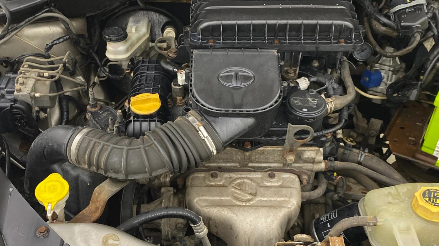2018 Tata TIAGO NRG PETROL, CNG, Manual, 89,100 km, Engine View - Right