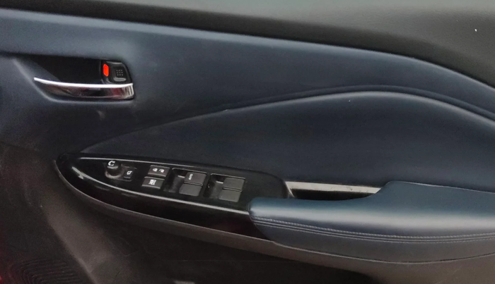 2022 Maruti Baleno ALPHA PETROL 1.2, Petrol, Manual, 68,045 km, Driver Side Door Panels Control