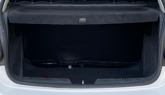 2020 Volkswagen Polo HIGHLINE PLUS 1.0, Petrol, Manual, 43,632 km, Boot Inside