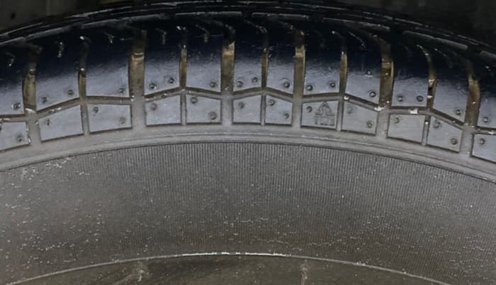 2021 Maruti Swift Dzire TOUR S-CNG, CNG, Manual, 32,791 km, Right Front Tyre Tread