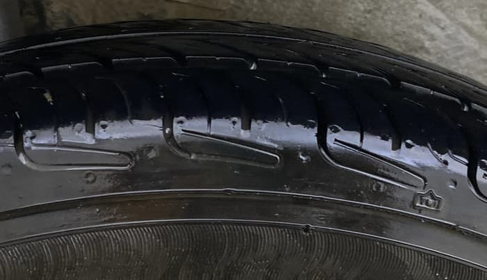 2017 Maruti Wagon R 1.0 LXI, Petrol, Manual, 80,949 km, Right Rear Tyre Tread