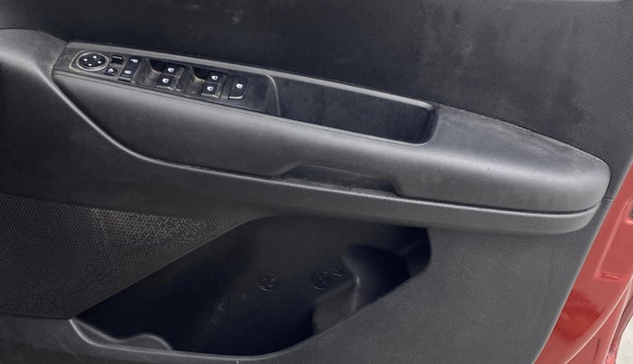 2023 KIA SONET HTK PLUS 1.0 IMT, Petrol, Manual, 59,912 km, Driver Side Door Panels Control