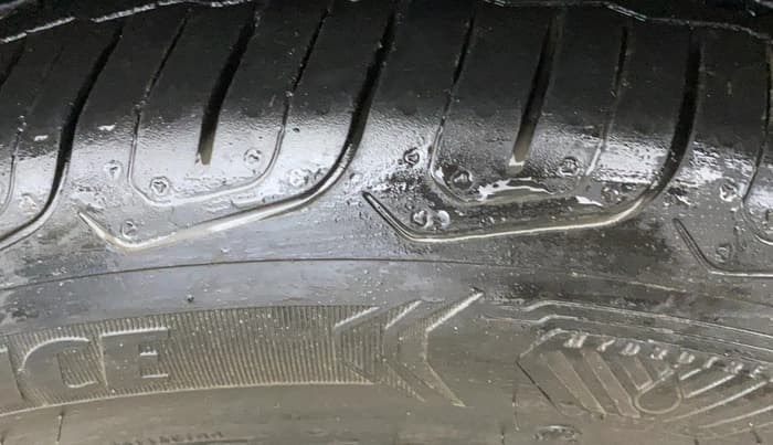 2023 MG ASTOR SAVVY 1.3 TURBO AT S RED, Petrol, Automatic, 23,588 km, Left Front Tyre Tread