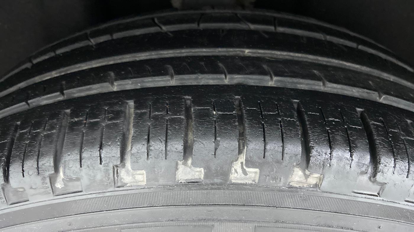 2014 Audi Q3 2.0 TDI MT S EDITION, Diesel, Manual, 94,146 km, Right Rear Tyre Tread