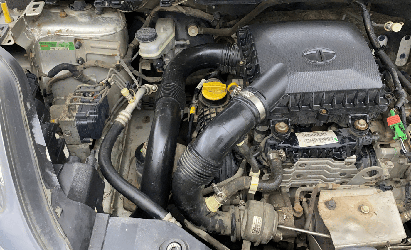 2018 Tata NEXON XMA PETROL, Petrol, Automatic, 88,984 km, Engine View - Right