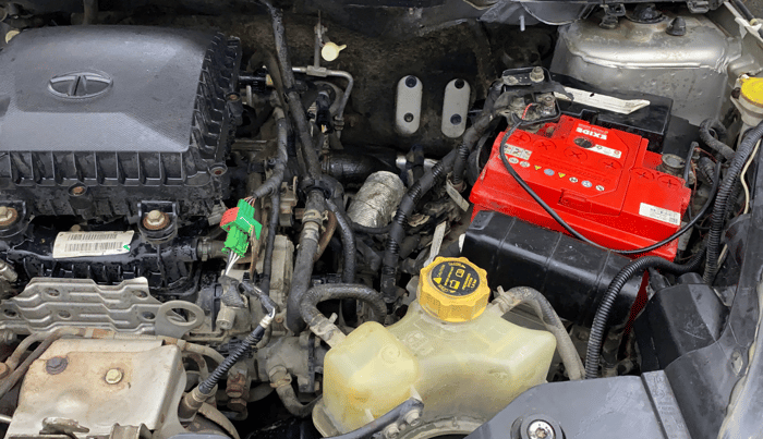 2018 Tata NEXON XMA PETROL, Petrol, Automatic, 88,984 km, Engine View - Left